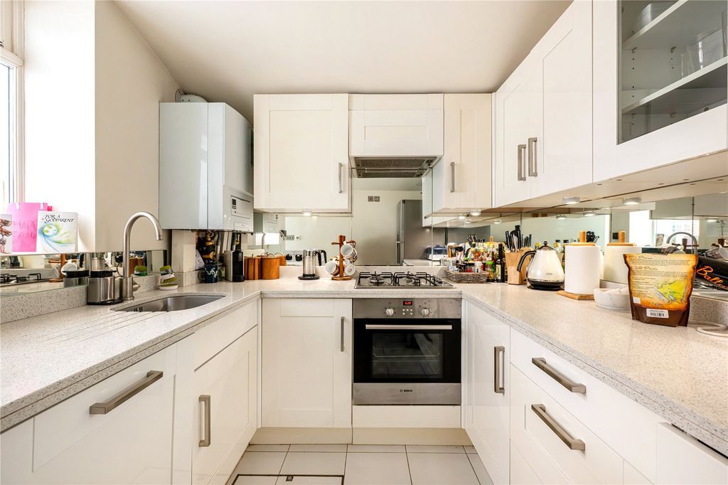 Property photo 2 of 14 Kitchen