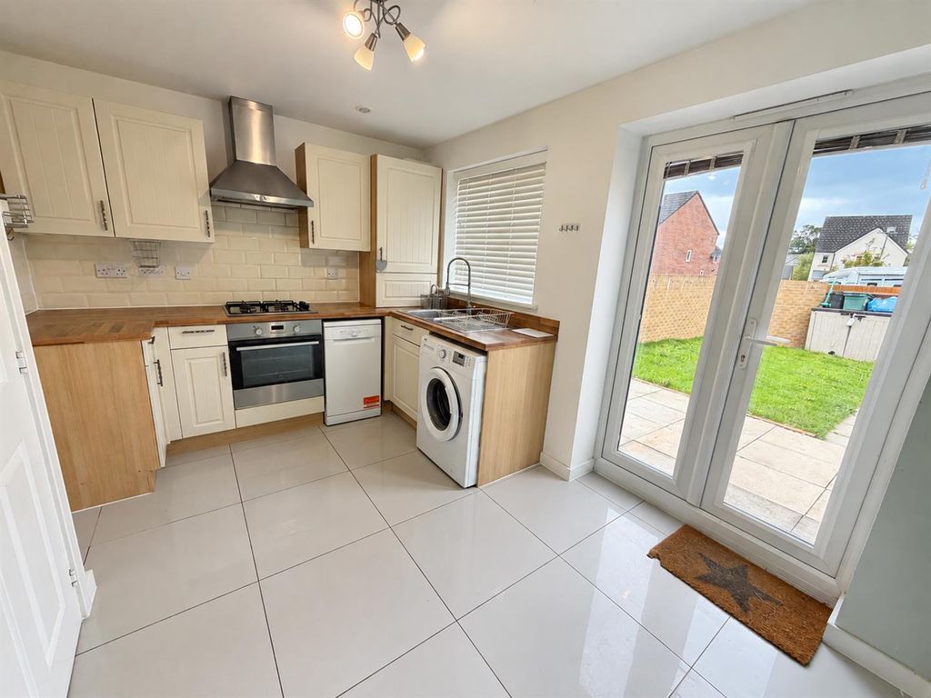 Property photo 3 of 16