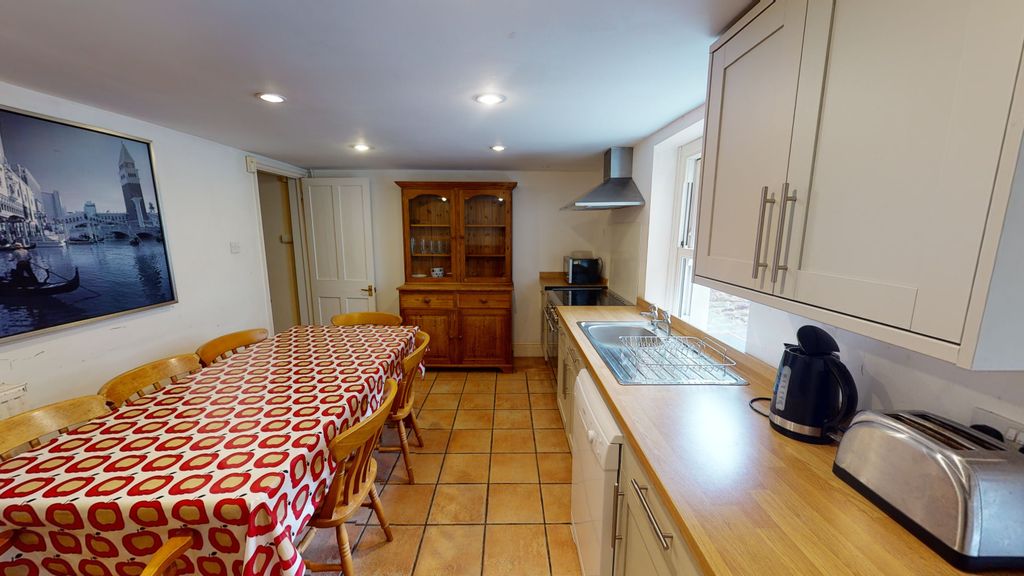 Property photo 1 of 8 22-Stanley-Road-0629