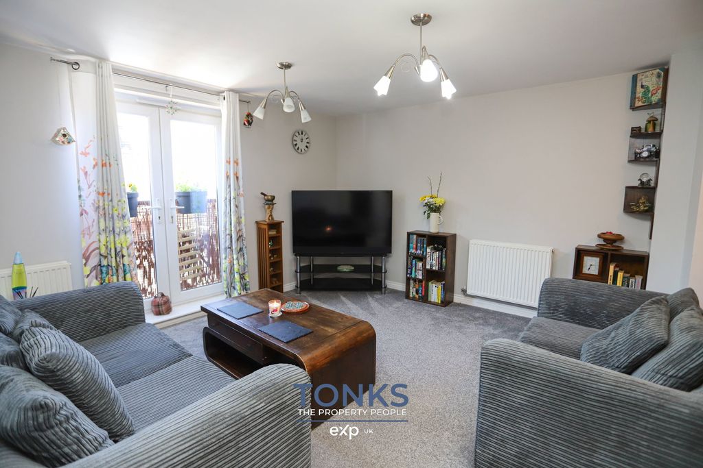 Property photo 2 of 15