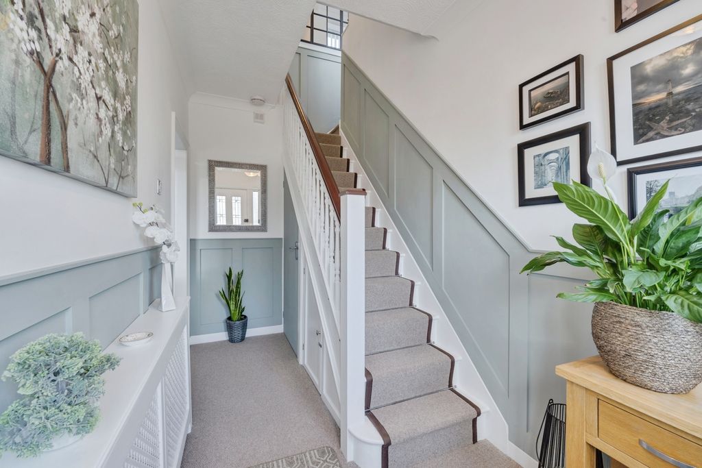 Property photo 2 of 41 Pbox-Img.Jpg