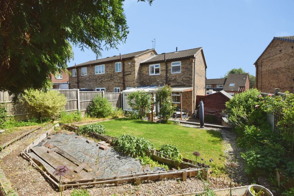 Property photo 3 of 27