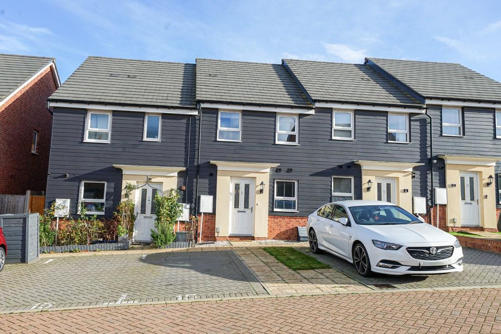 Property photo 1 of 21