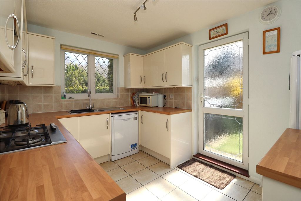 Property photo 2 of 14 Picture No. 10
