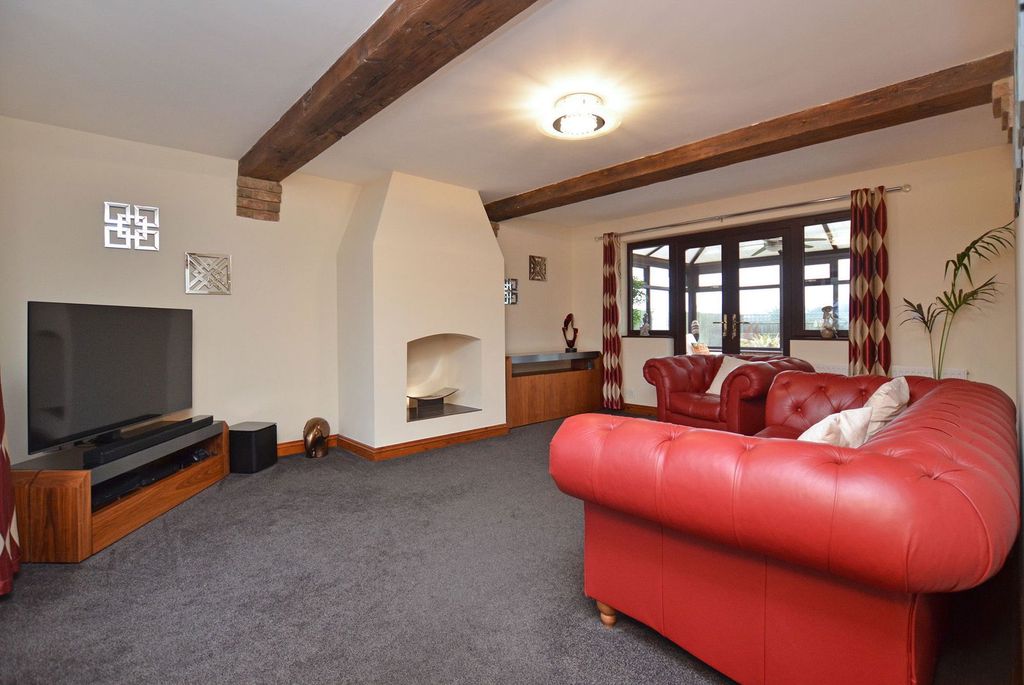 Property photo 2 of 25