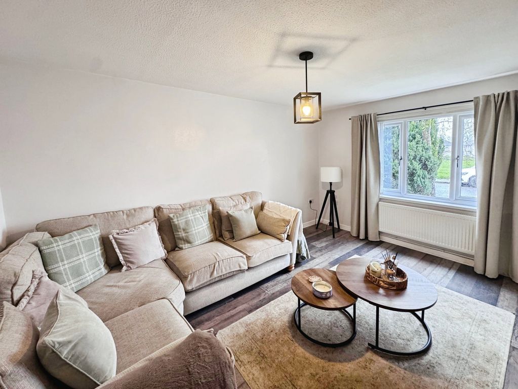 Property photo 2 of 26