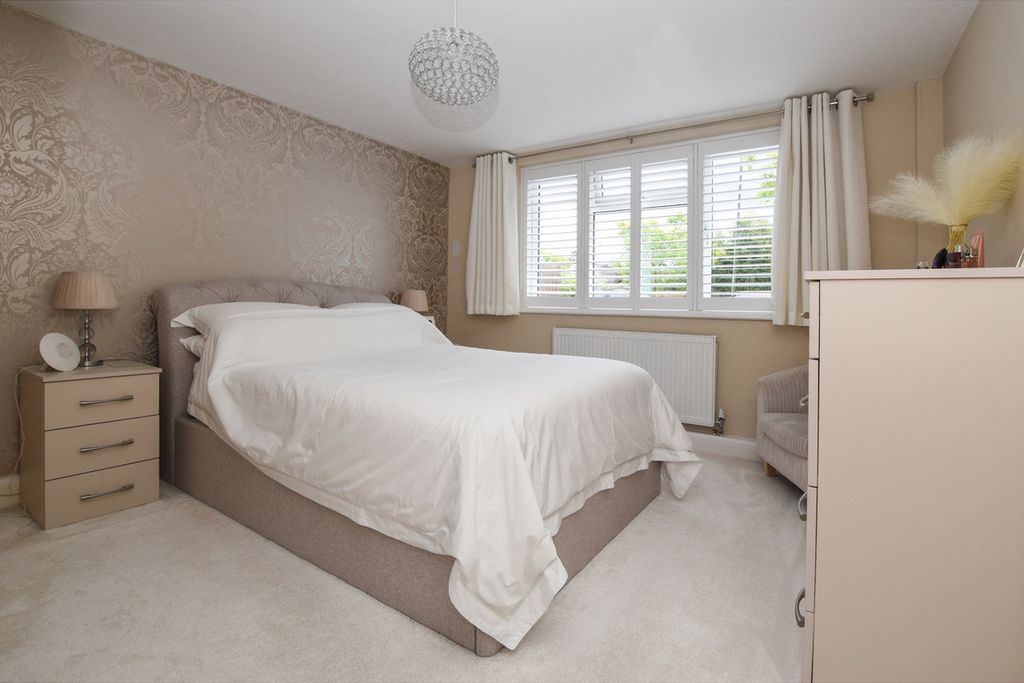 Property photo 3 of 20