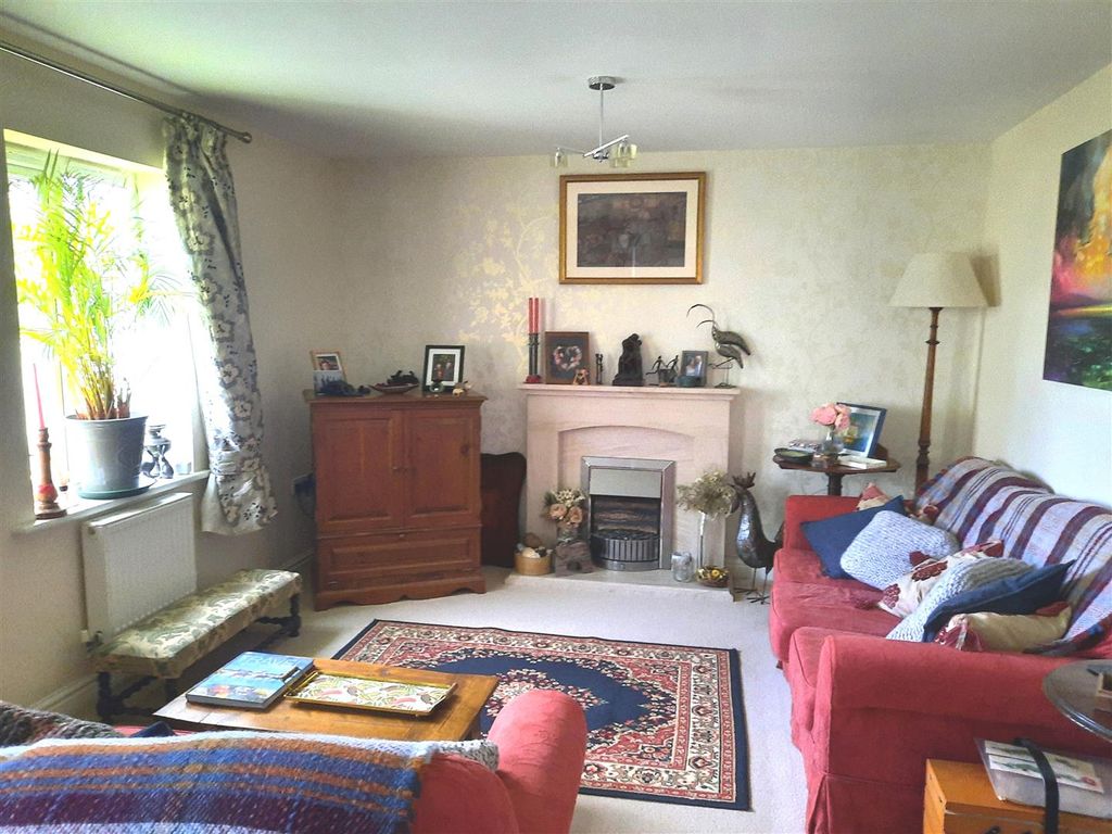 Property photo 2 of 16 20251026_084805.Jpg