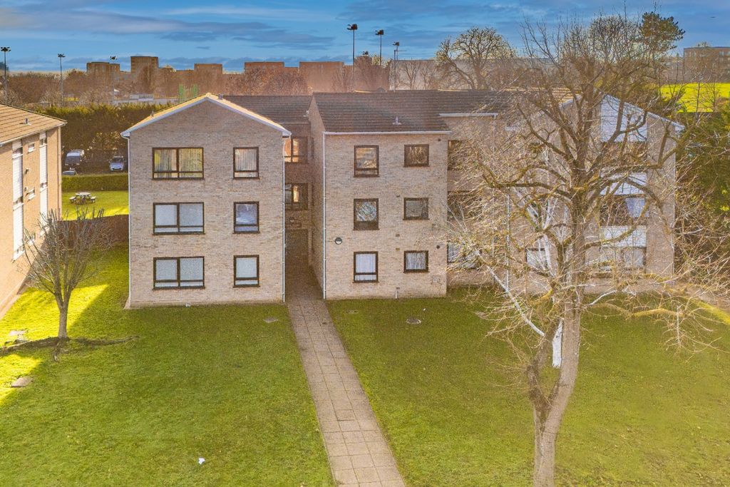 Property photo 1 of 12 4802480