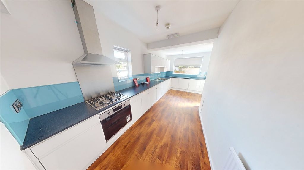 Property photo 2 of 10 Picture No. 04