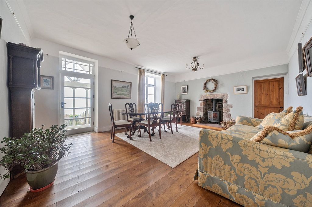 Property photo 3 of 47 Picture No. 12