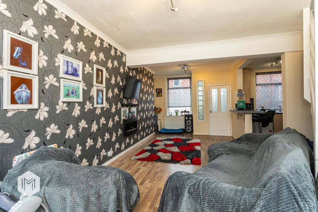 Property photo 3 of 16 Picture No. 05