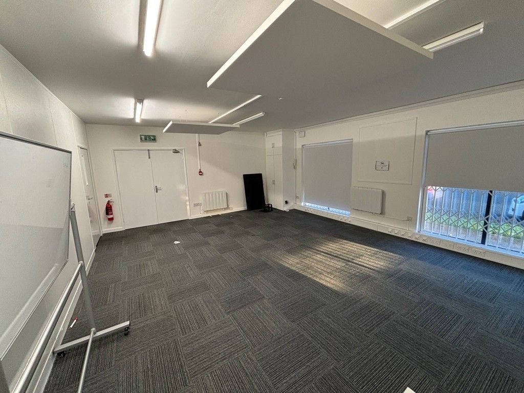 Property photo 3 of 5 Photo 4