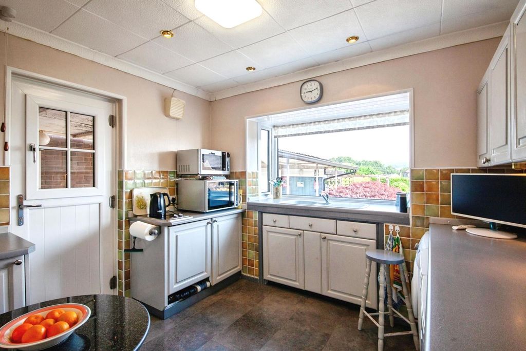 Property photo 2 of 15 Pbox-Img.Jpg