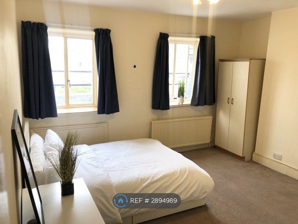 Property photo 2 of 4 Studio Double Bed