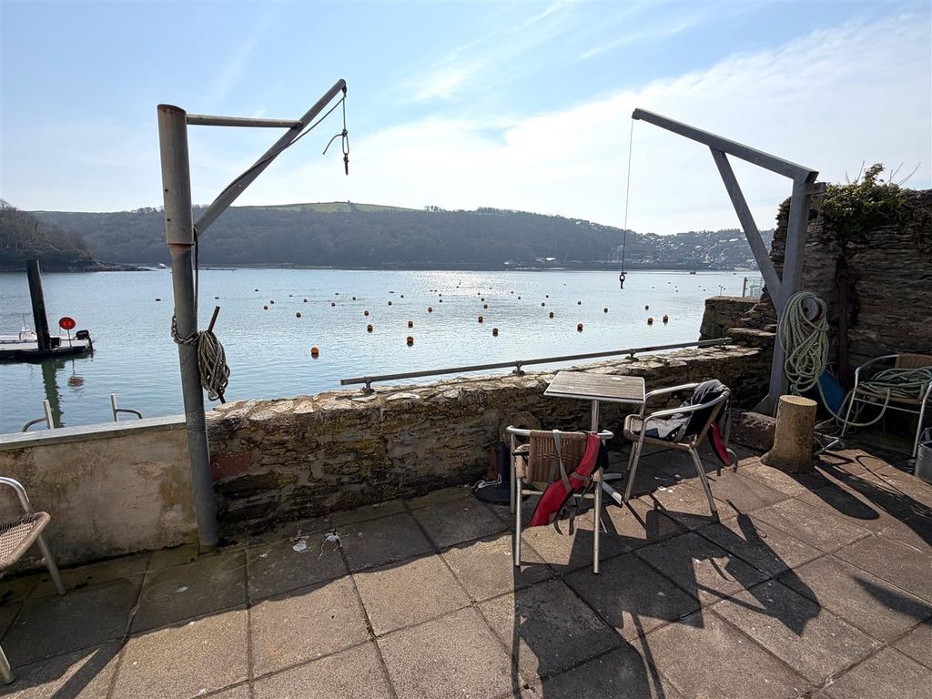 Property photo 2 of 13 15.Jpg