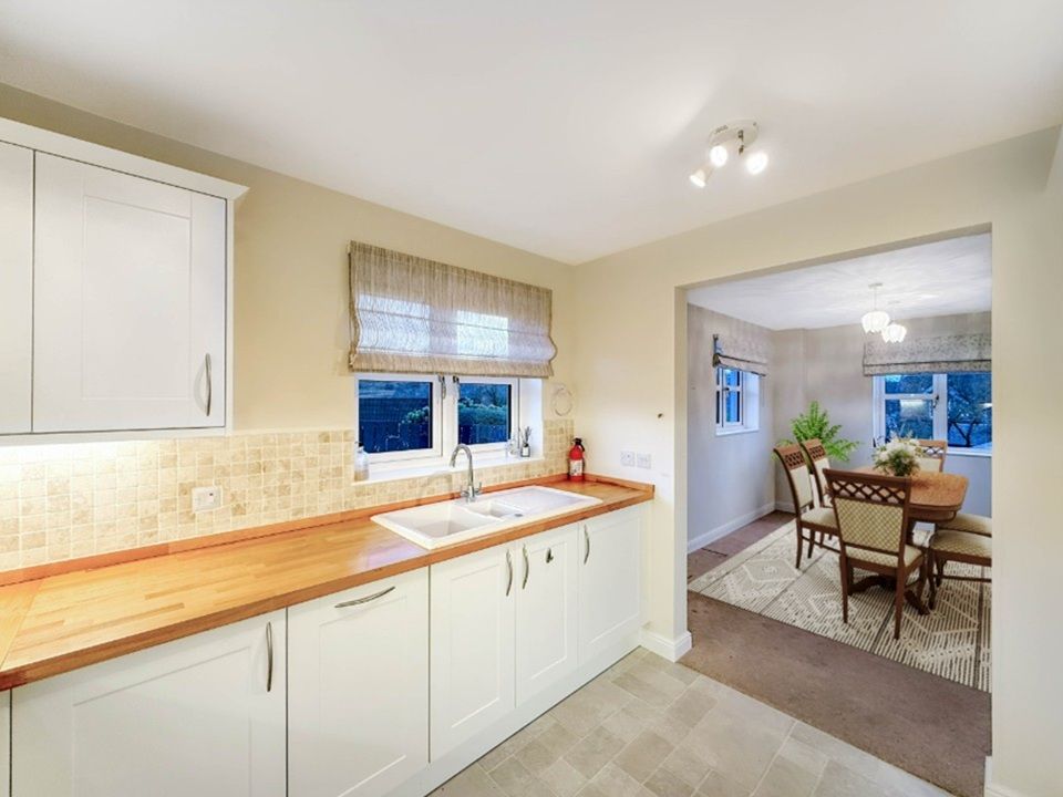 Property photo 3 of 33