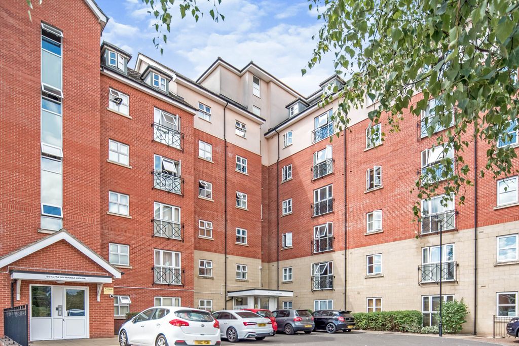 Property photo 1 of 6 101 Britannia House