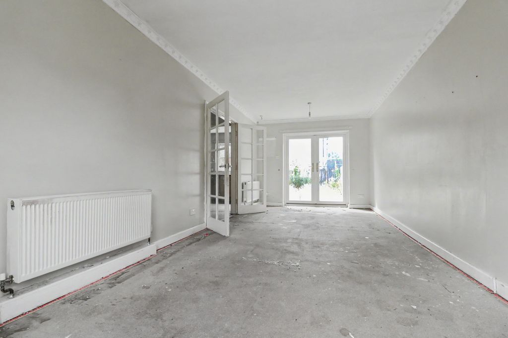 Property photo 2 of 12 6 Keswick Drive, Spennymoor, County Durham, DL16 6Eq