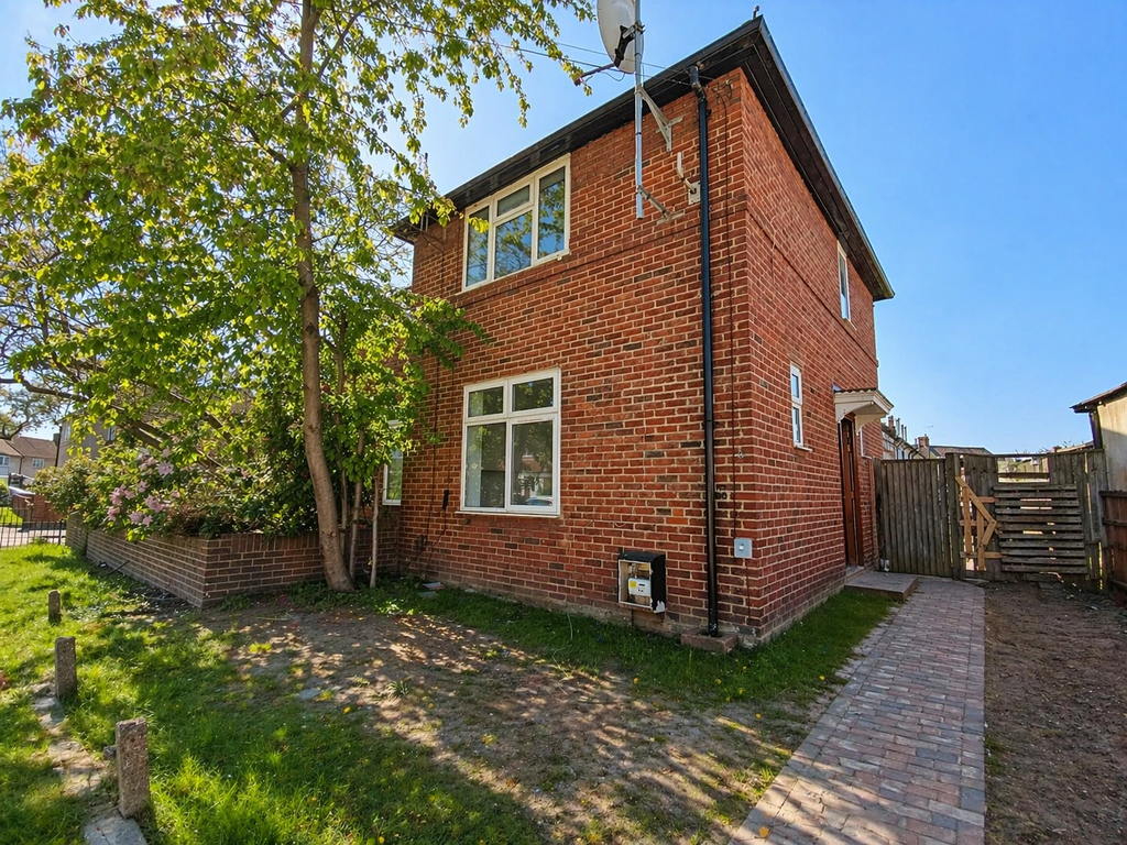 Property photo 1 of 11