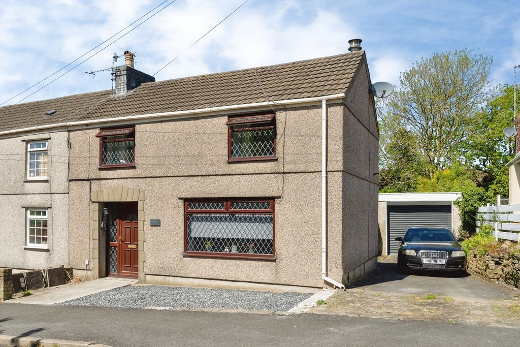 Property photo 1 of 19 Pbox-Img.Jpg