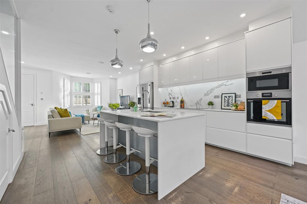 Property photo 2 of 16 Kitchen