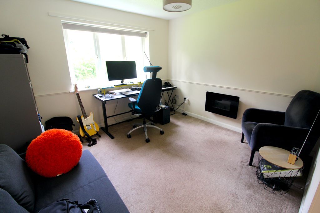 Property photo 2 of 6 Living Room