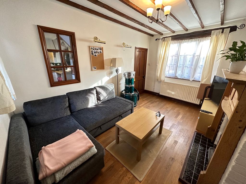 Property photo 2 of 9