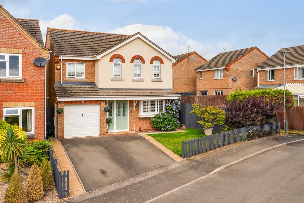 Property photo 1 of 31 19 Keld Close, Corby (26 Of 31).Jpg