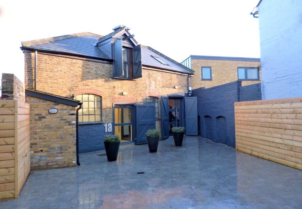 Property photo 1 of 5 1 Outside For Details.Jpg