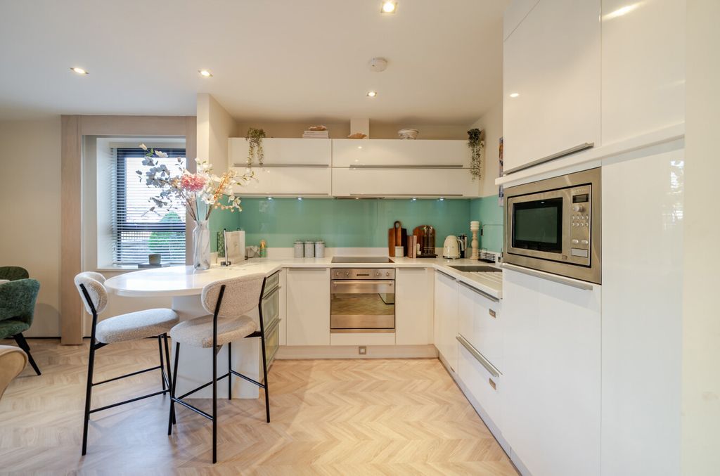 Property photo 3 of 39 1523421-30-6Ab512...