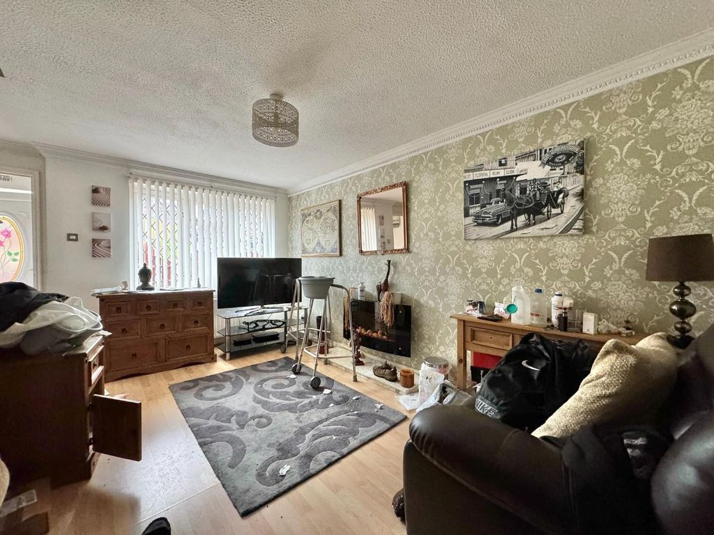 Property photo 3 of 7 9E067670-5Ca0-4Abb-Be03-85B0E8dc2B7F.Jpg