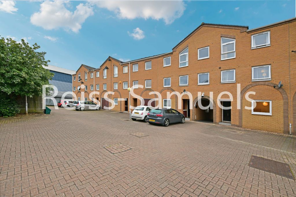 Property photo 1 of 49