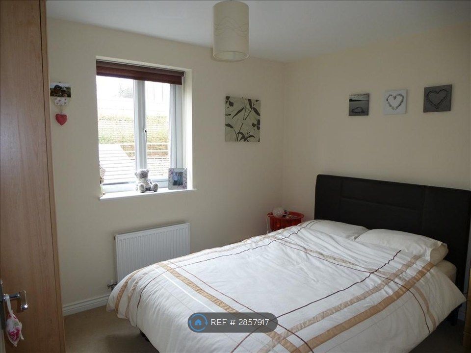 Property photo 3 of 10 Bedroom