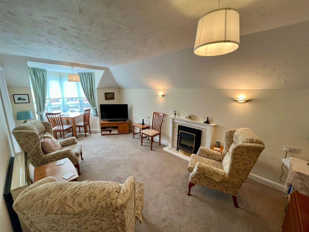 Property photo 2 of 10
