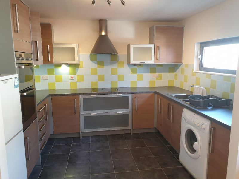 Property photo 3 of 9 Kitchen