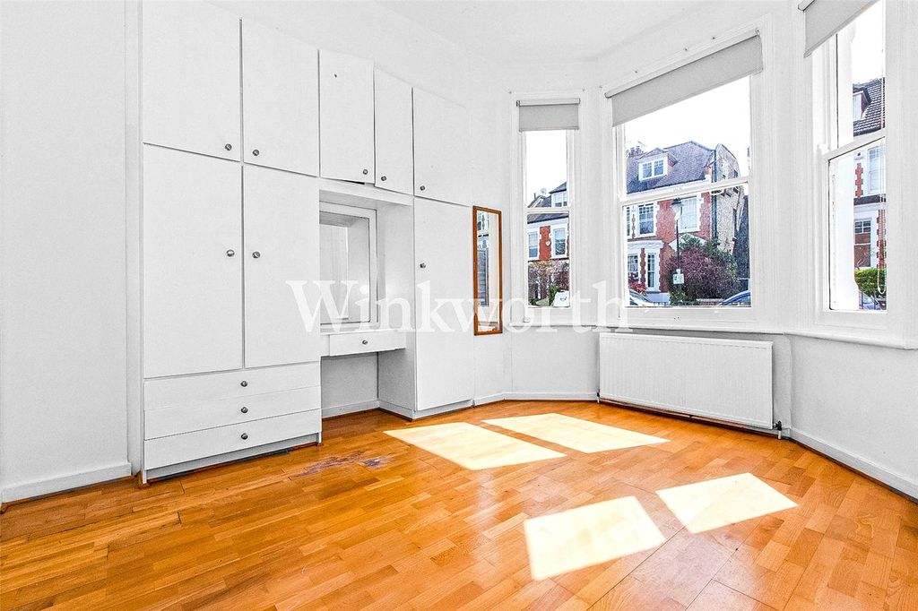 Property photo 3 of 6 Picture No. 24