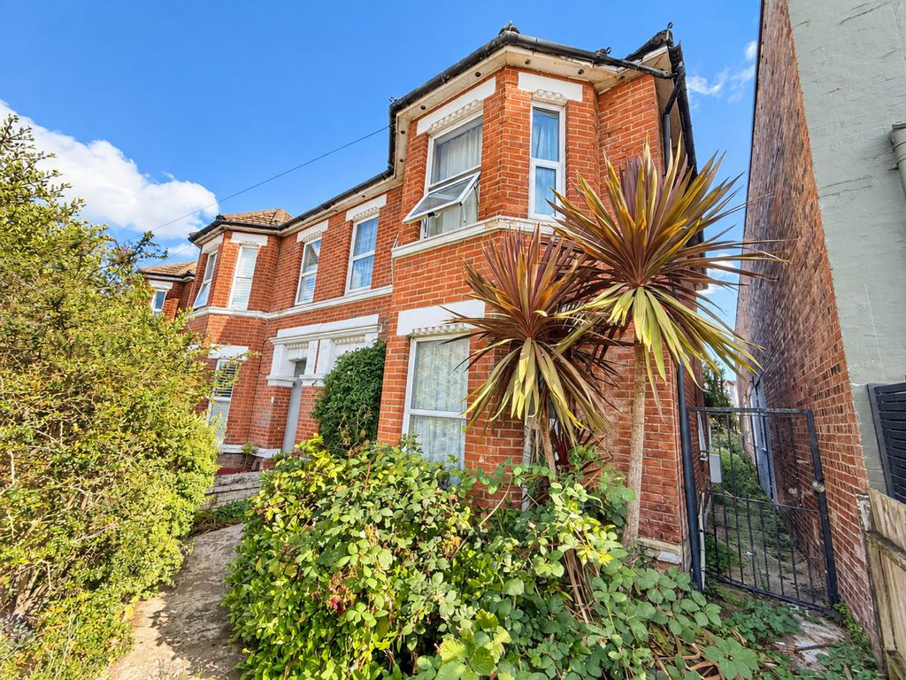 Property photo 1 of 3