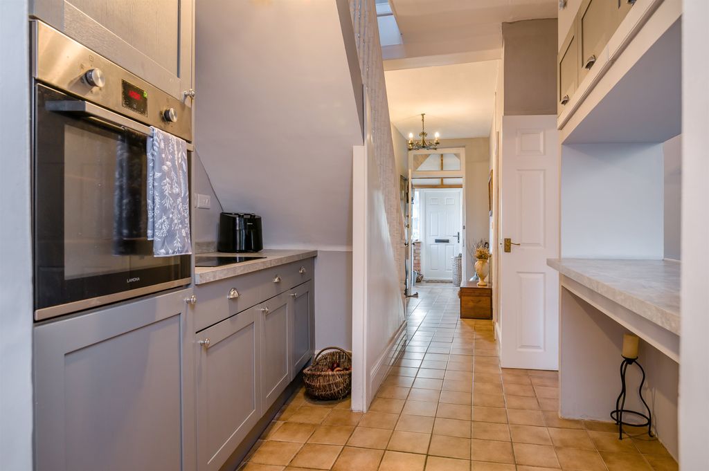 Property photo 2 of 29