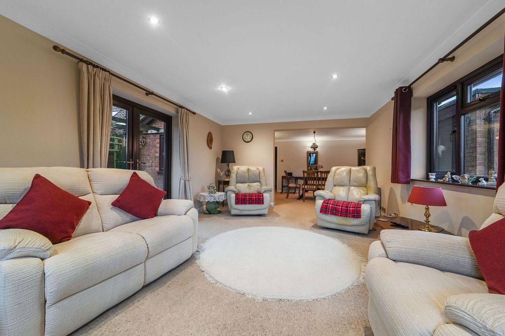 Property photo 2 of 22