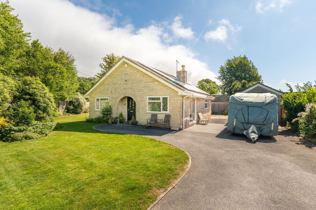 Property photo 1 of 17