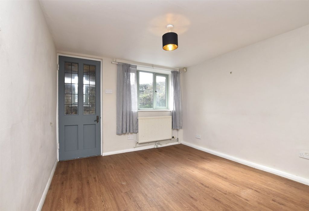 Property photo 3 of 15 Dining