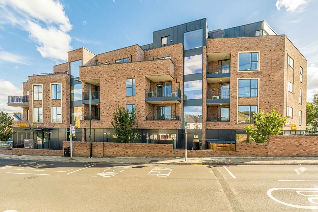 Property photo 1 of 6