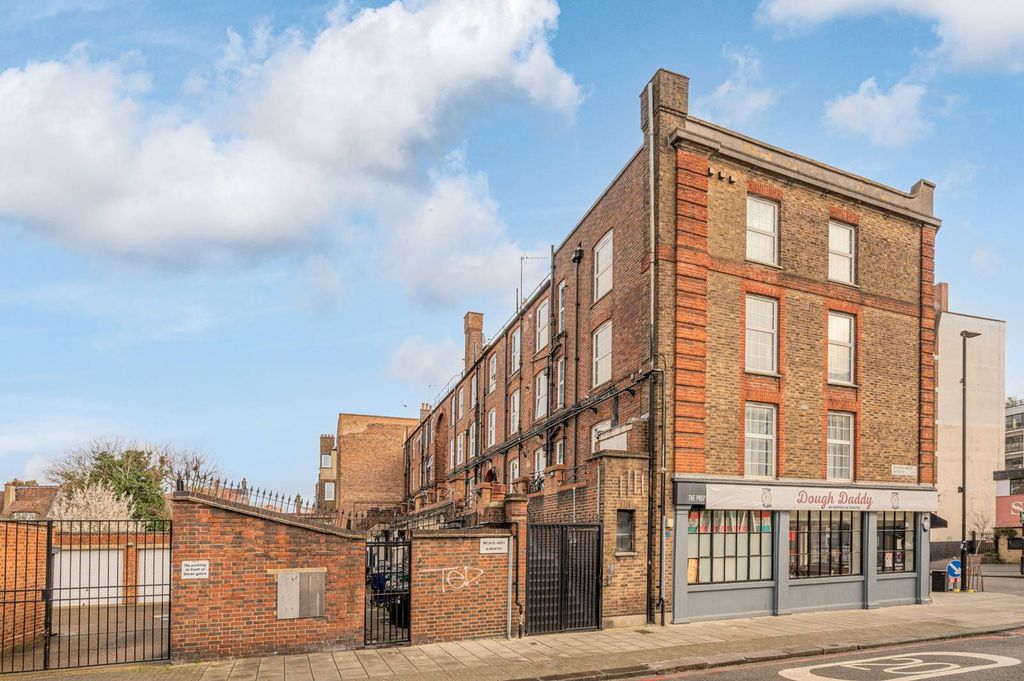 Property photo 2 of 15