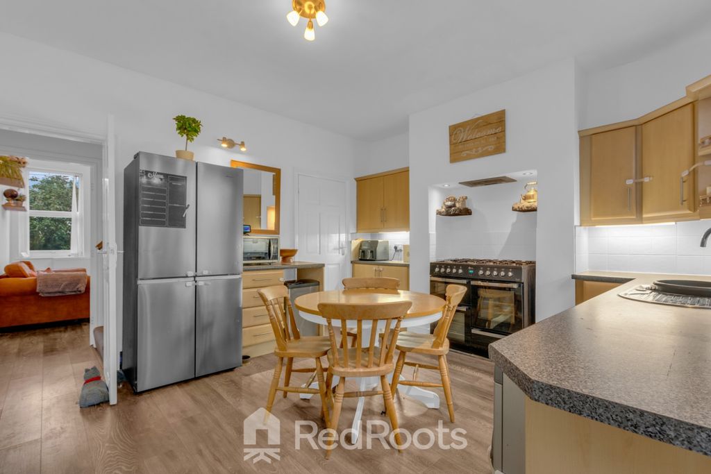 Property photo 3 of 23 4569074