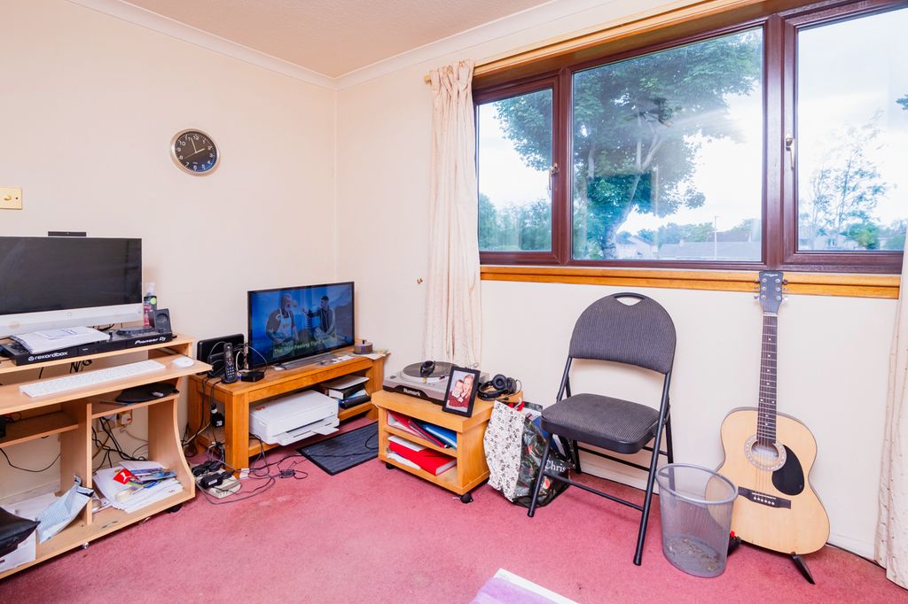 Property photo 3 of 13
