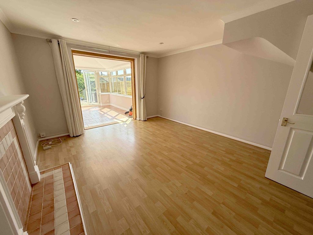 Property photo 2 of 12 Gallery