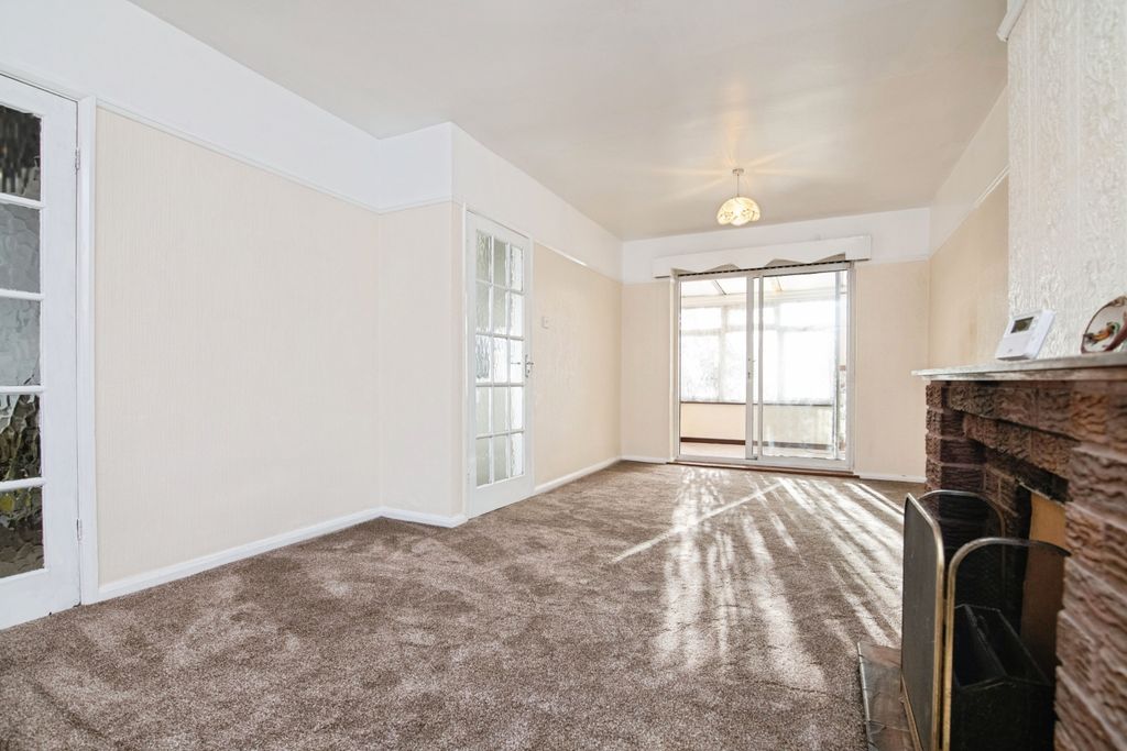 Property photo 3 of 15 Living Room