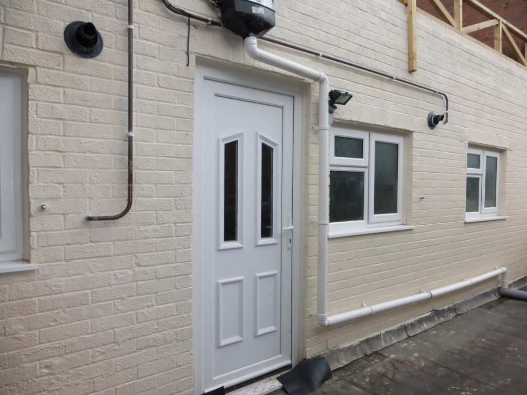 Property photo 1 of 8 Front