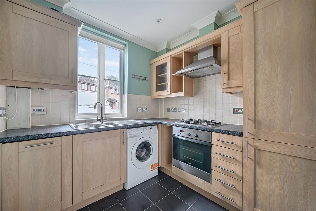 Property photo 2 of 17 Kitchen